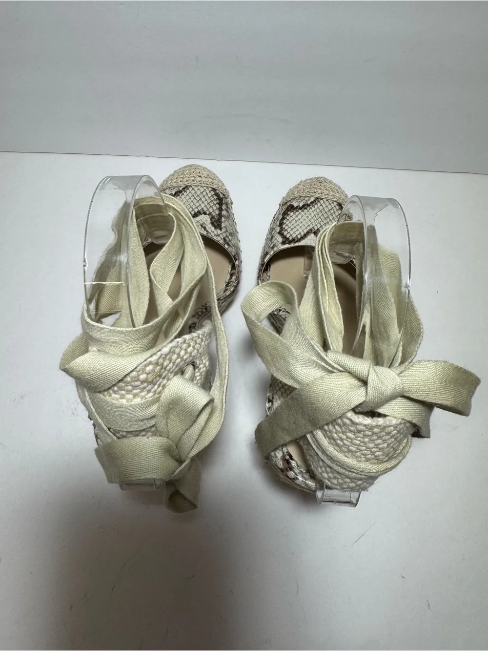 Vince Camuto vince camuto